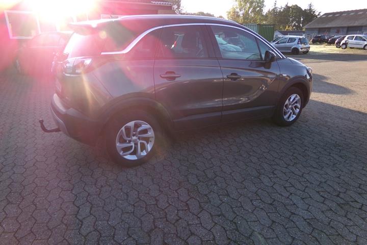Grå Opel Crossland X fra 2019