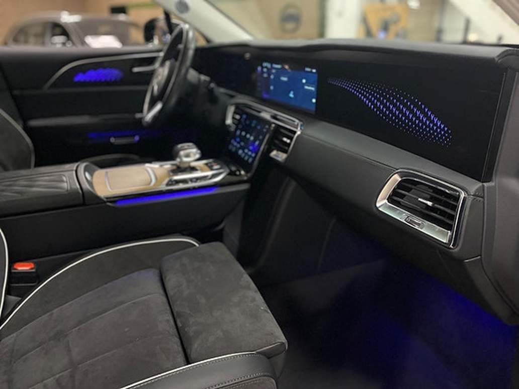 undefined Hongqi E-HS9 fra 2024