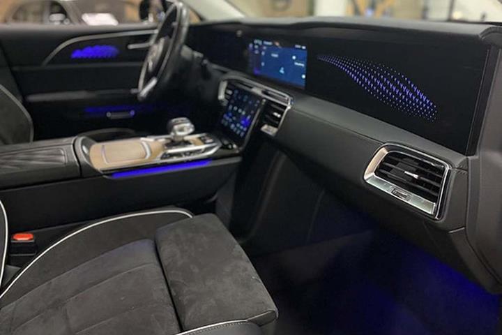 undefined Hongqi E-HS9 fra 2024