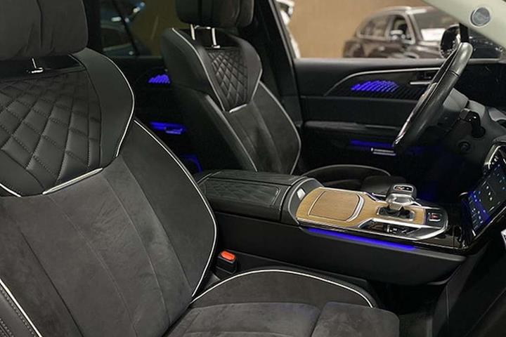 undefined Hongqi E-HS9 fra 2024