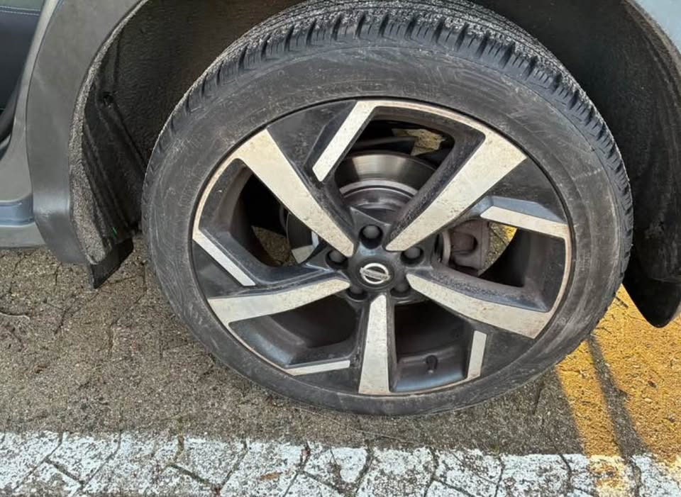 Grå Nissan Qashqai fra 2018