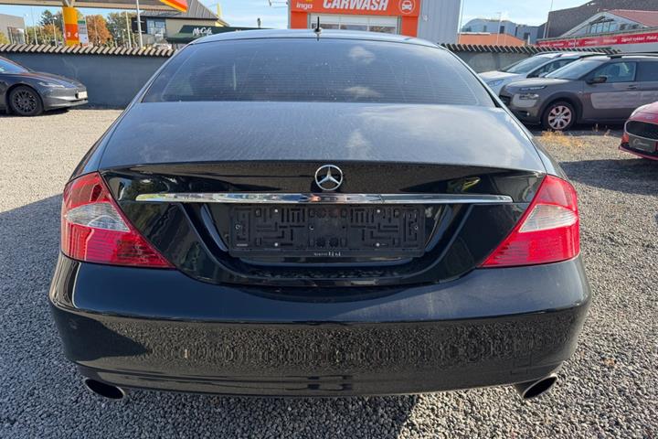 Sort Mercedes CLS500 fra 2007