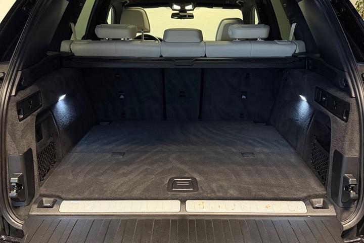 Sort BMW X5 fra 2022