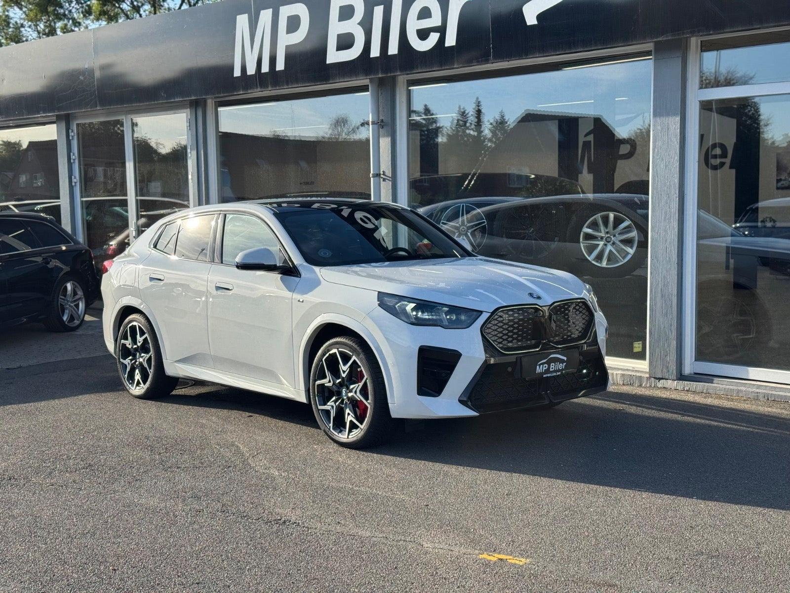 Hvid BMW iX2 fra 2024