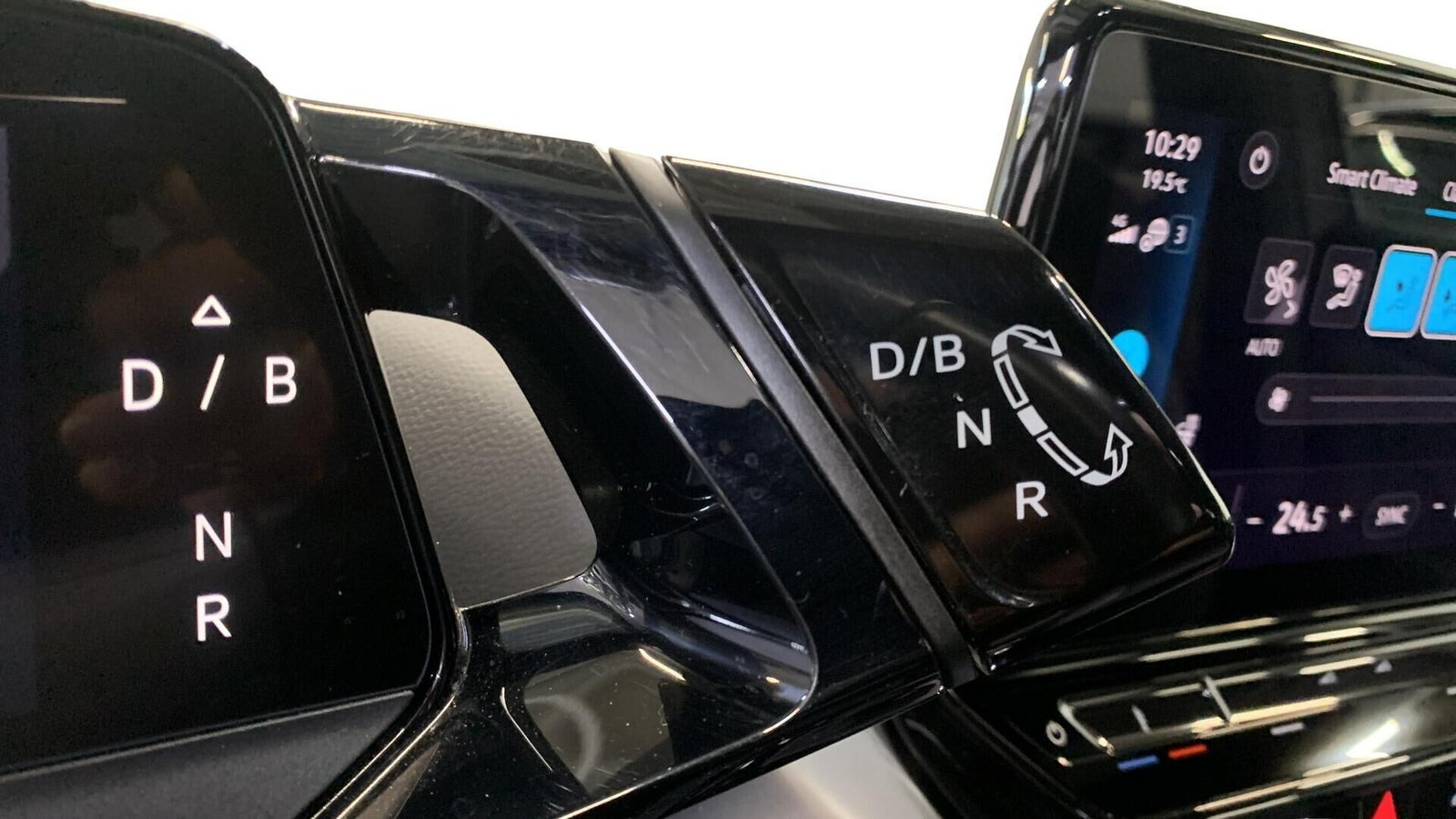 Grå VW ID.4 fra 2023