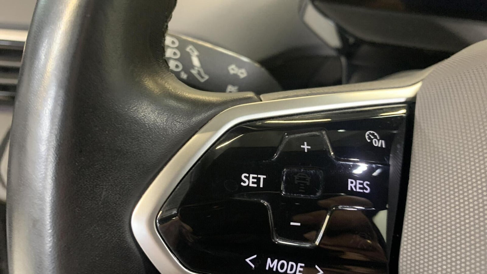 Grå VW ID.4 fra 2023