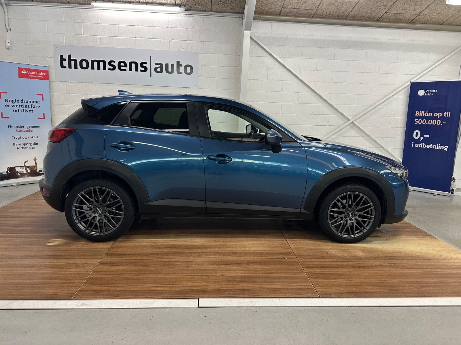Blå Mazda CX-3 fra 2017