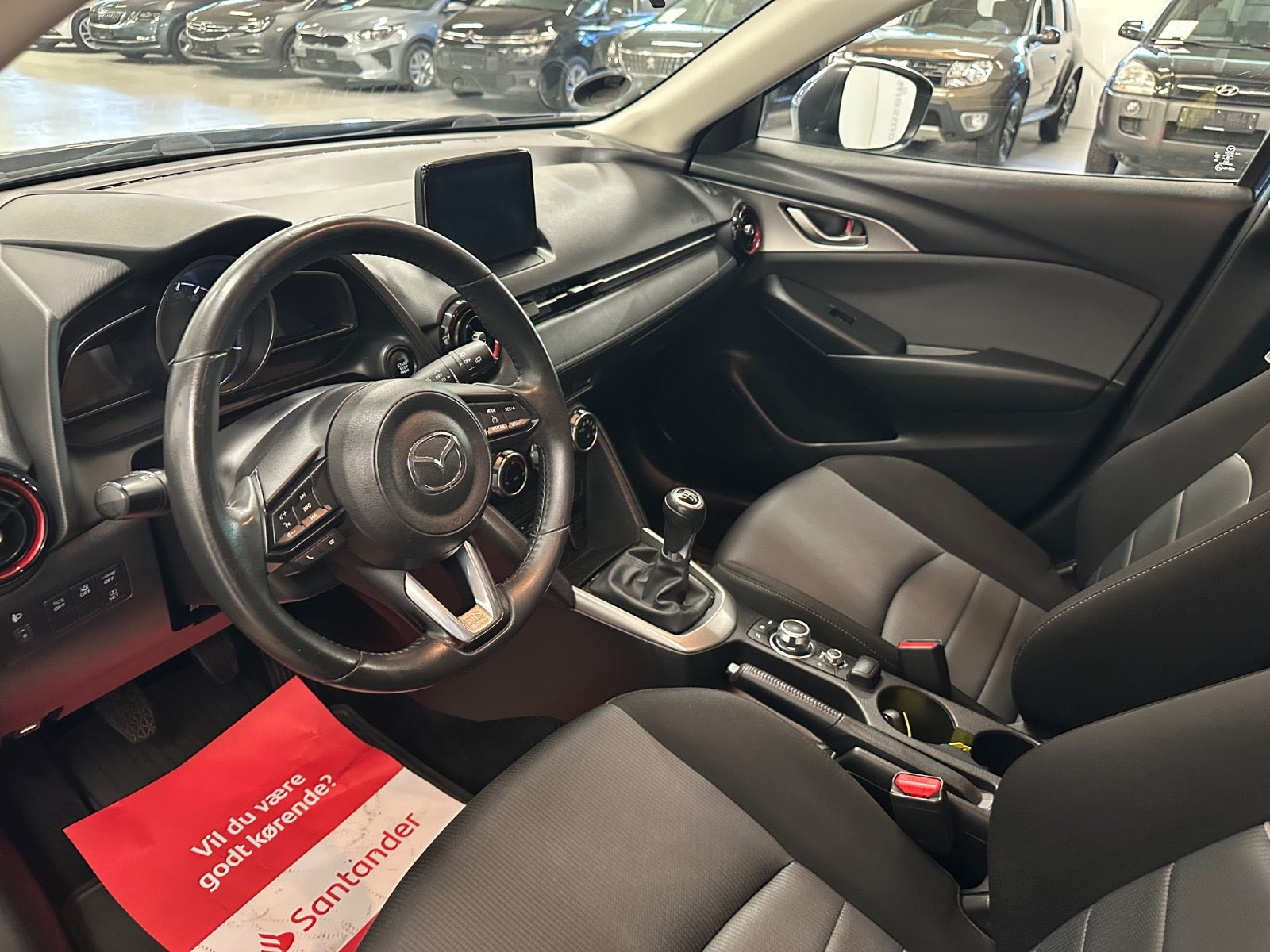 Blå Mazda CX-3 fra 2017