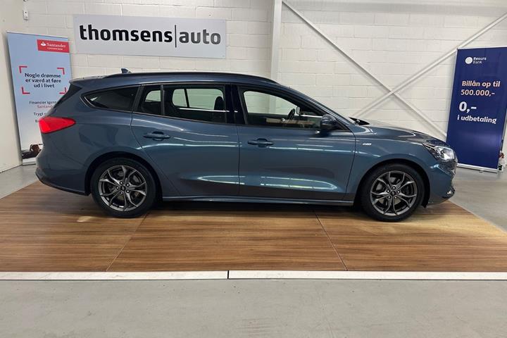 Blå Ford Focus fra 2019