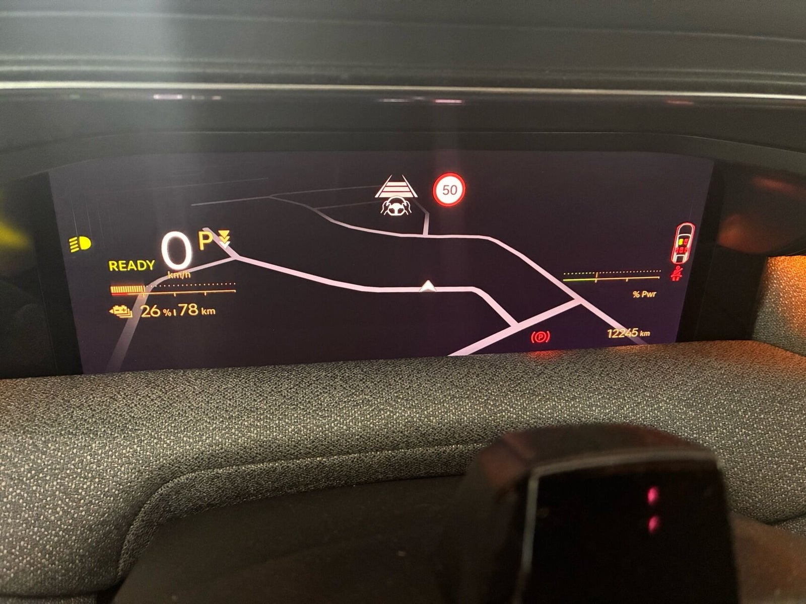 Grå Citroën ë-C5 Aircross fra 2026