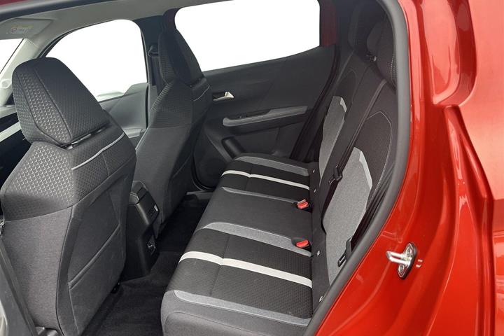 Orange Opel Frontera fra 2025