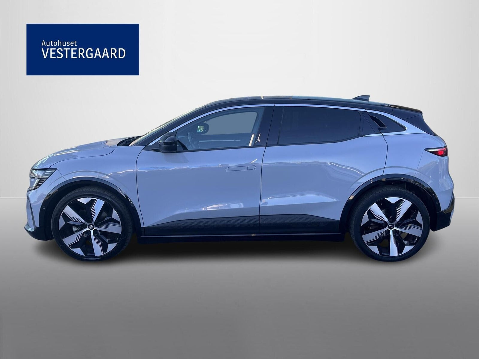 Grå Renault Megane E-Tech fra 2023