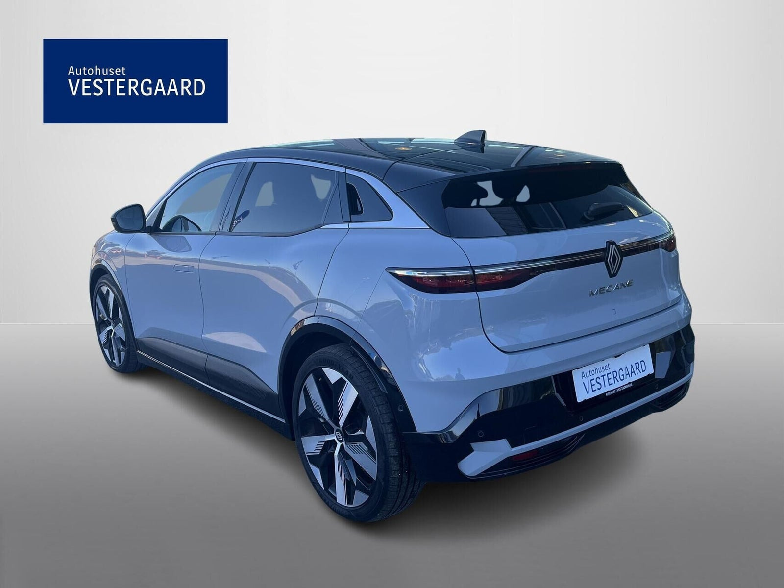 Grå Renault Megane E-Tech fra 2023