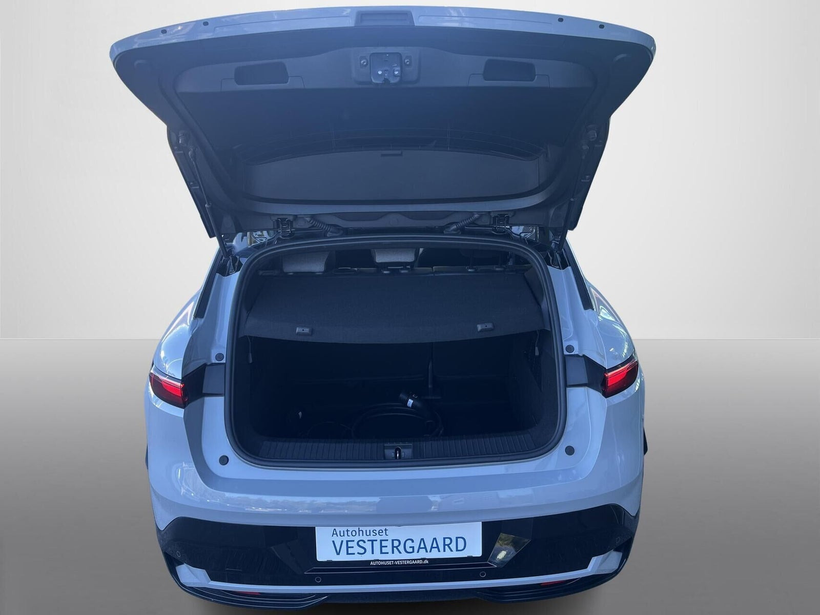 Grå Renault Megane E-Tech fra 2023