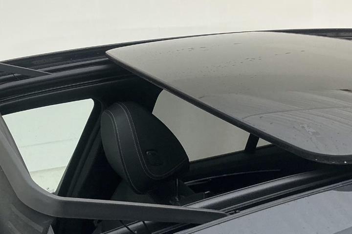 Grå BMW iX3 fra 2023