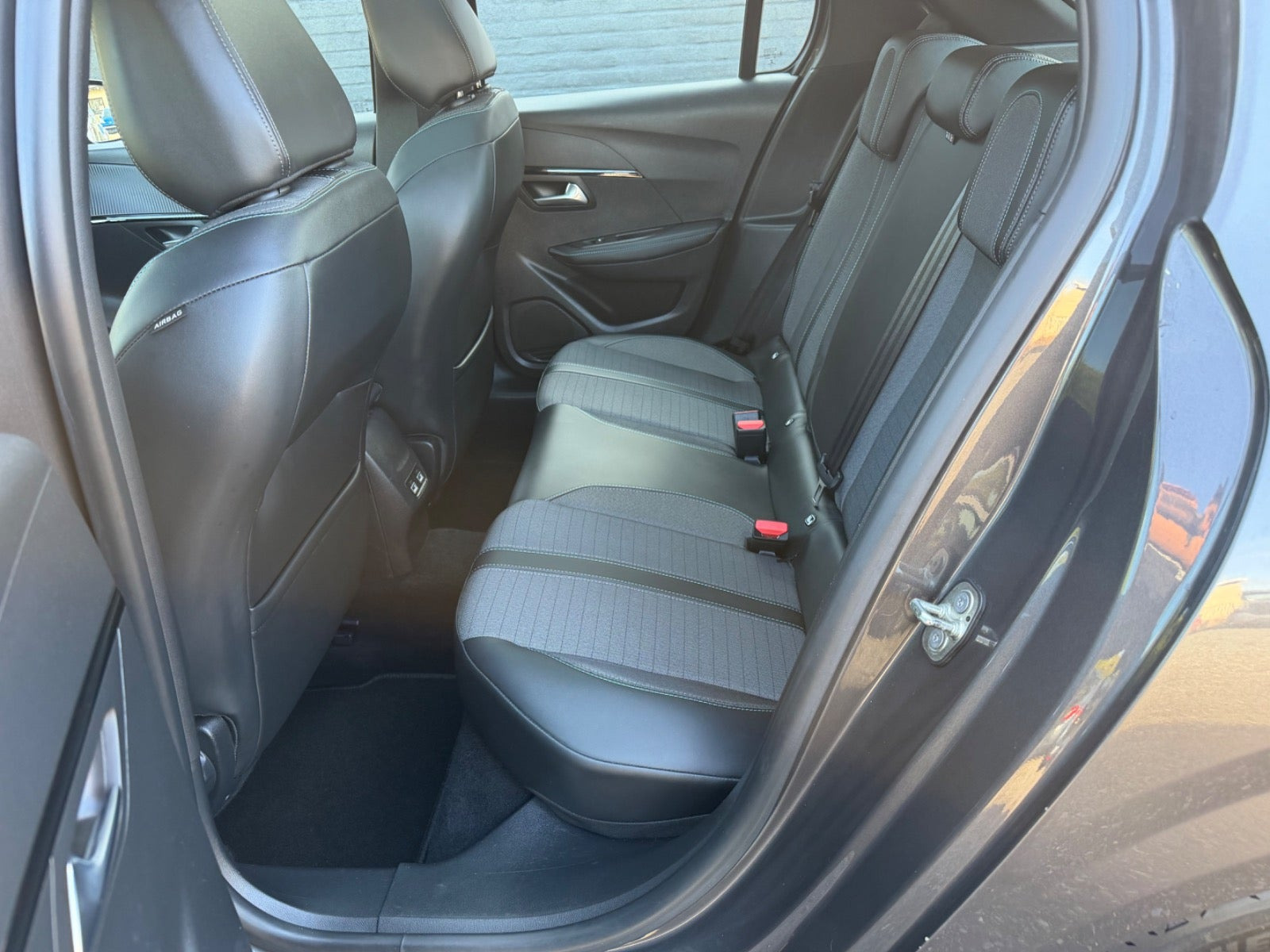 undefined Peugeot 208 fra 2020