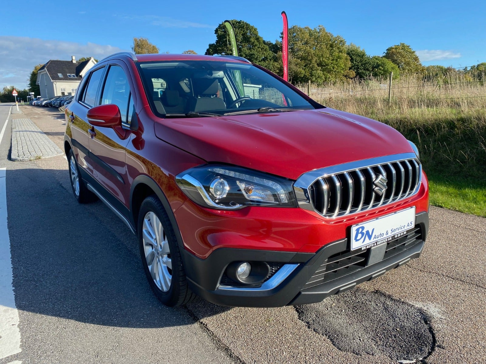 Rød Suzuki S-Cross fra 2018