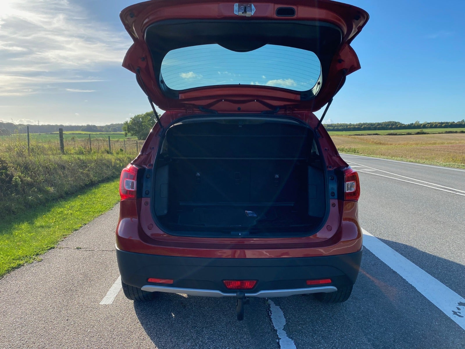 Rød Suzuki S-Cross fra 2018