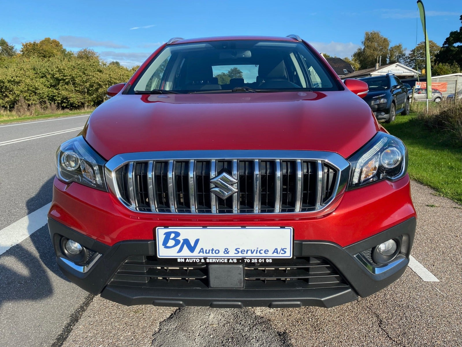 Rød Suzuki S-Cross fra 2018