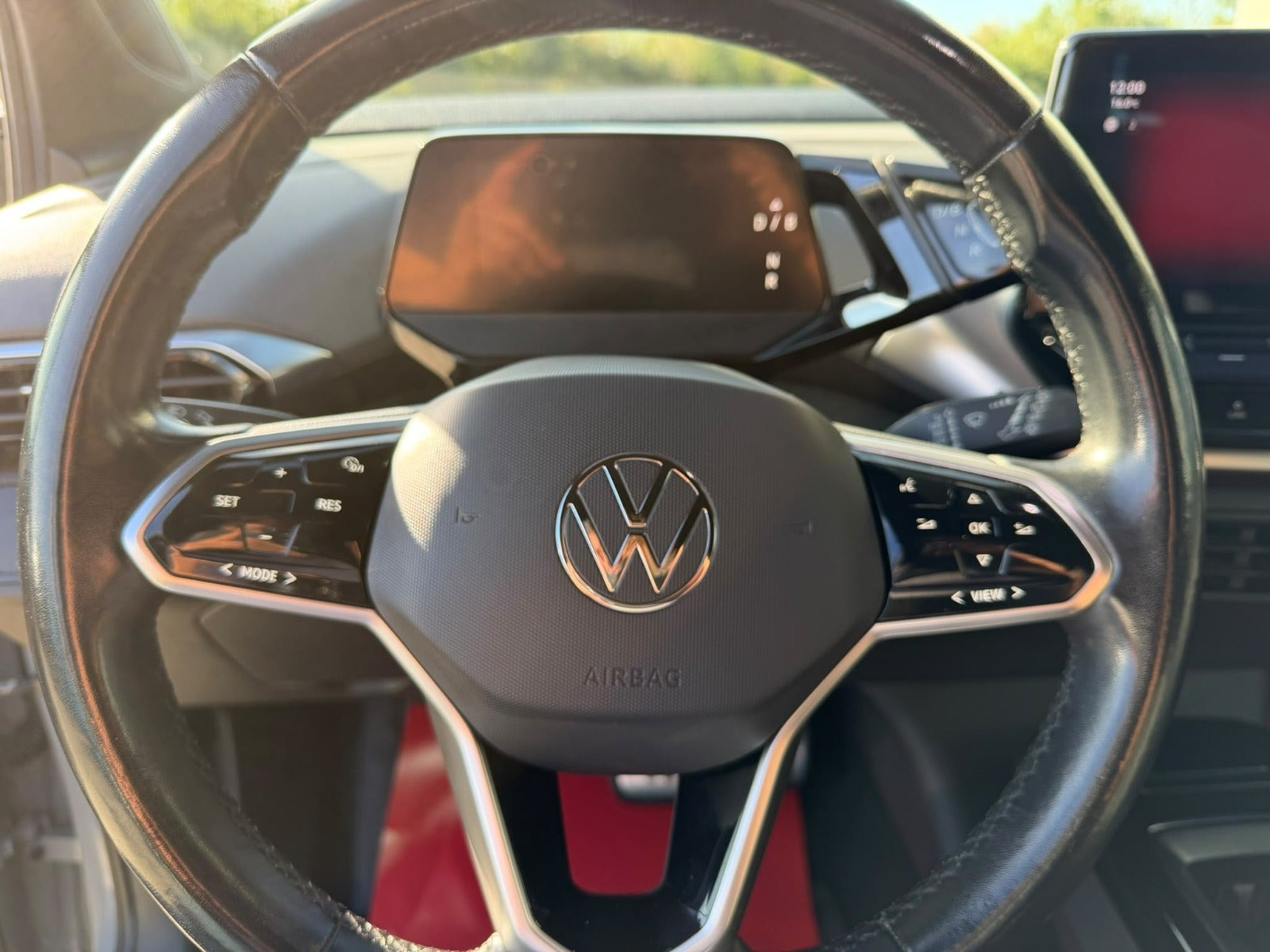 Grå VW ID.4 fra 2021