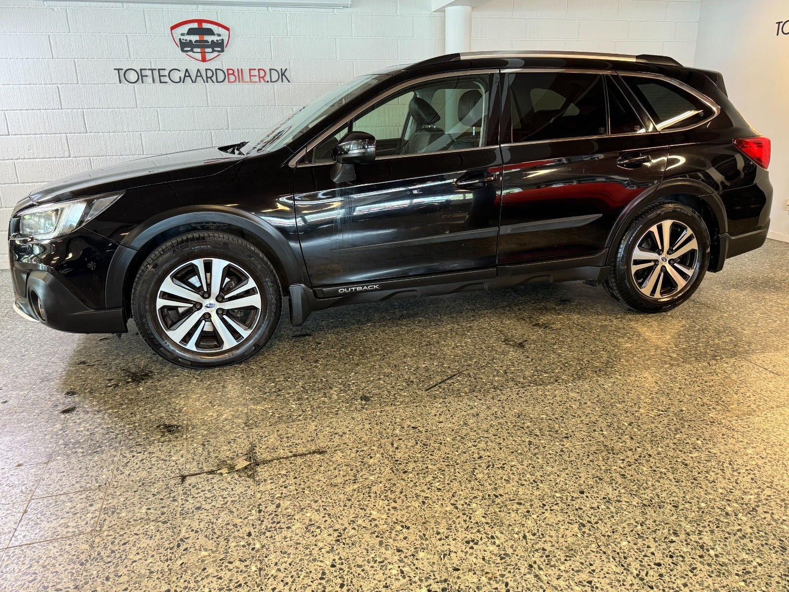 Sort Subaru Outback fra 2018