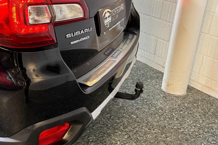 Sort Subaru Outback fra 2018