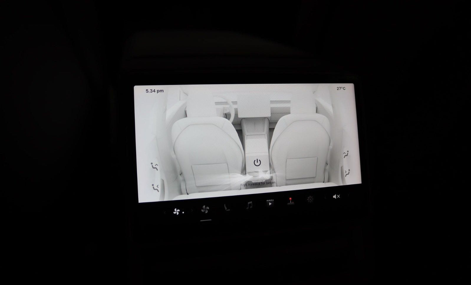 undefined Tesla Model Y fra 2024