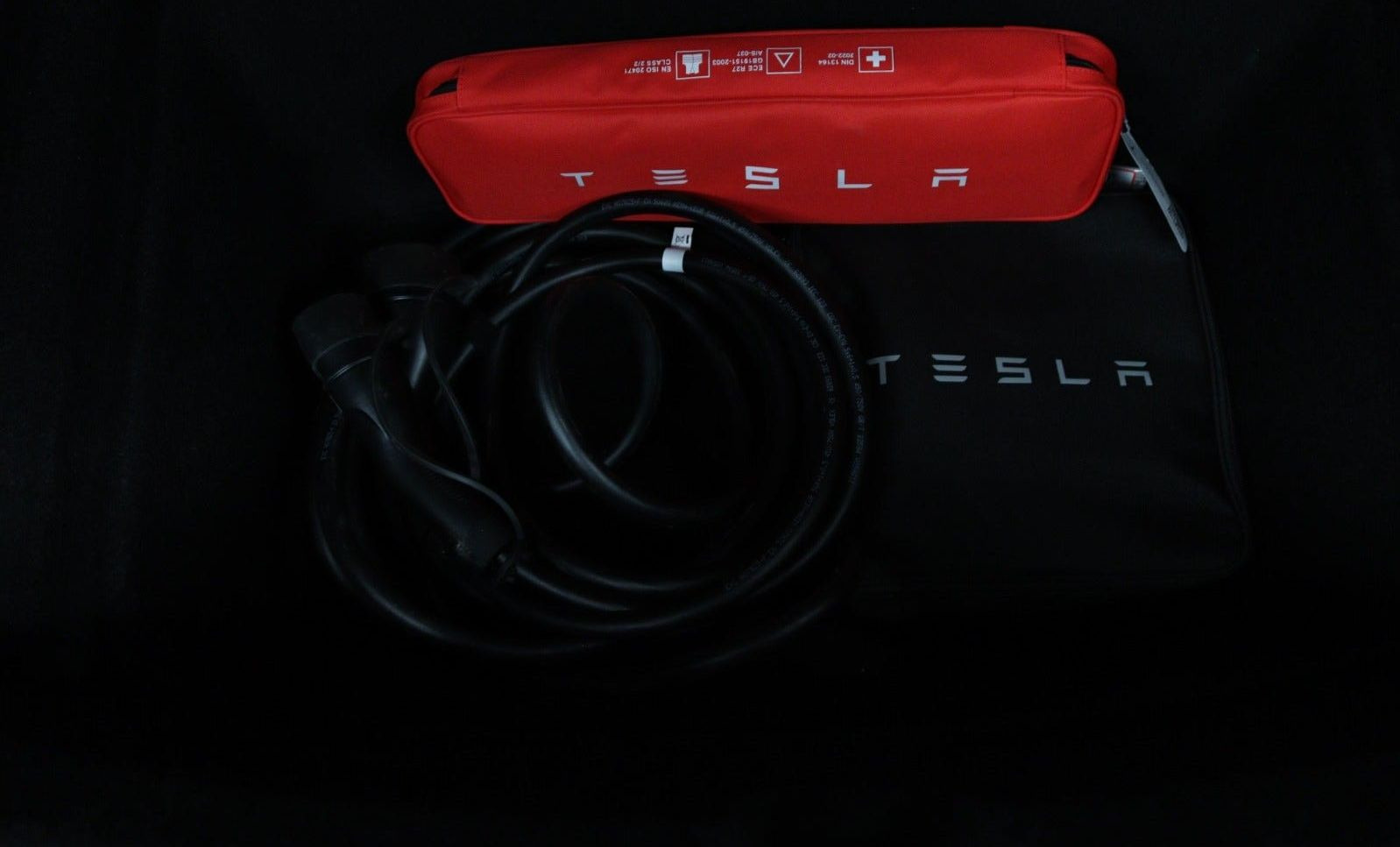 undefined Tesla Model Y fra 2024