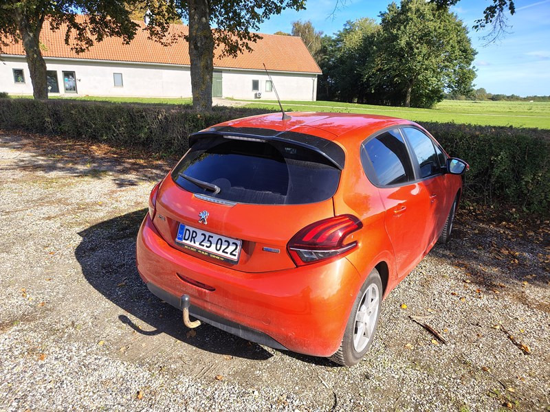 undefined Peugeot 208 fra 2017