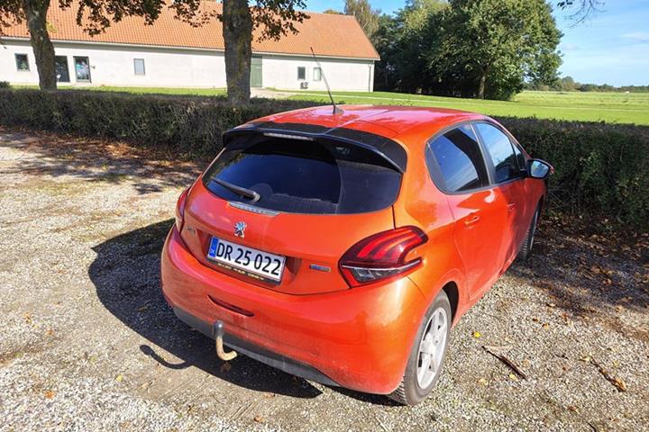 undefined Peugeot 208 fra 2017