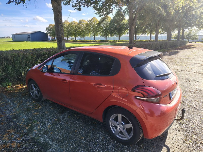 undefined Peugeot 208 fra 2017