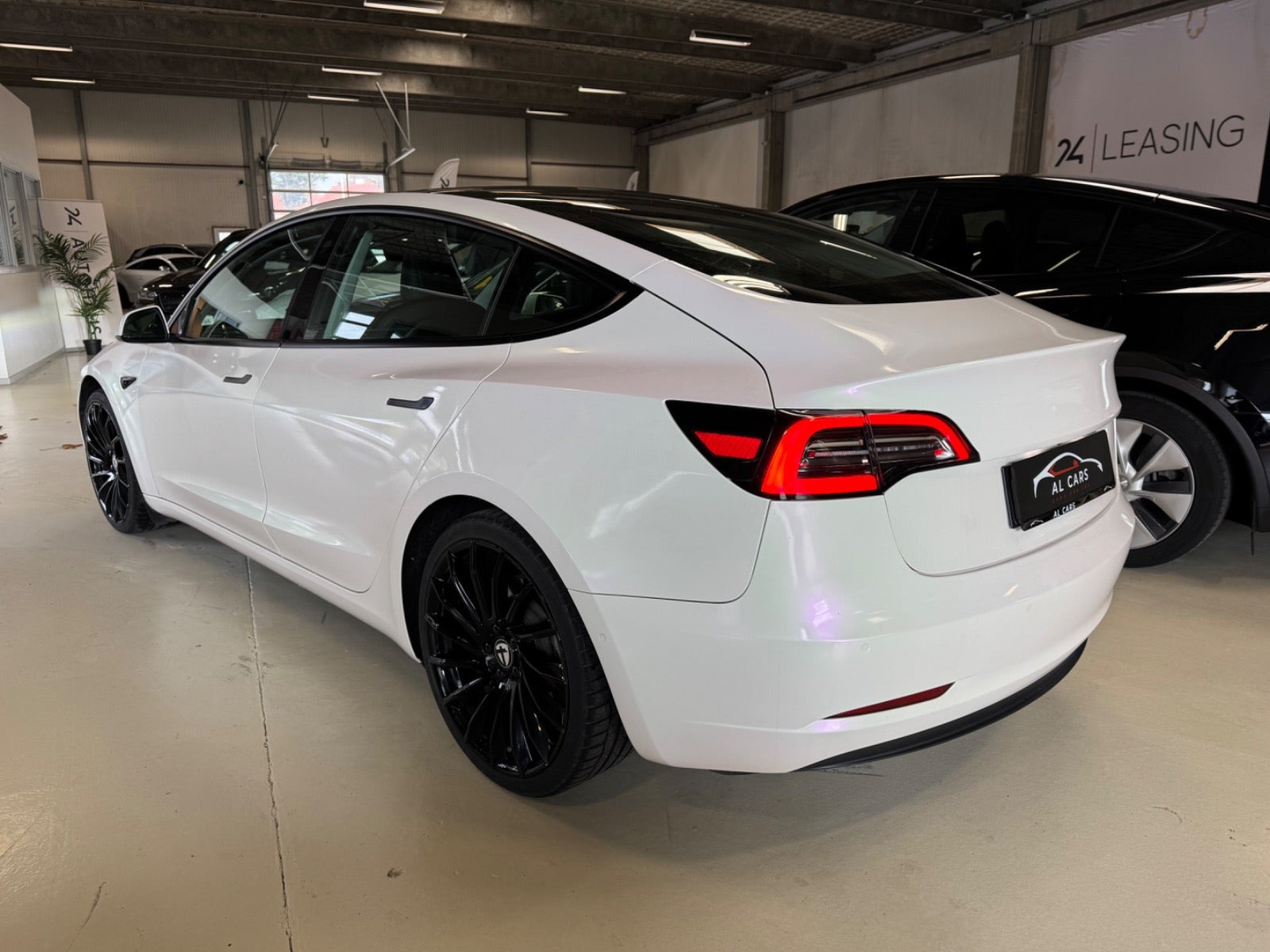undefined Tesla Model 3 fra 2021