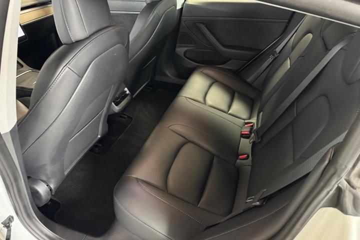 undefined Tesla Model 3 fra 2021