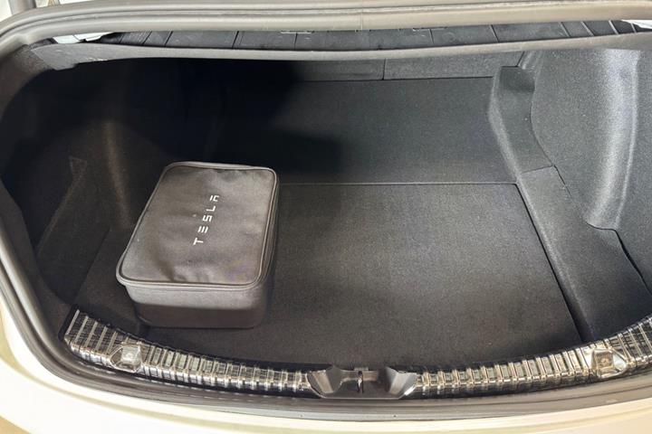 undefined Tesla Model 3 fra 2021