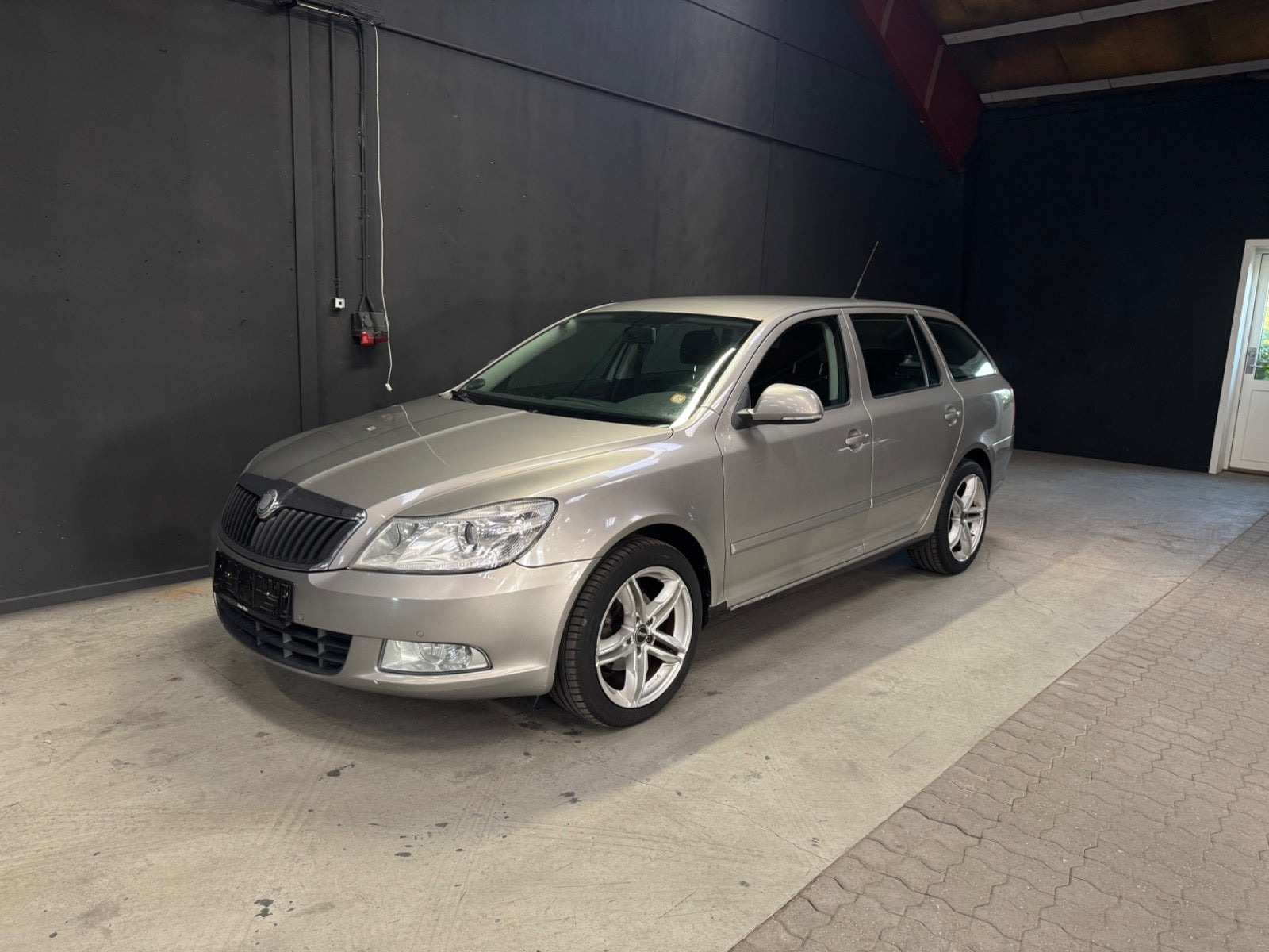 Skoda Octavia 1,6 TDi 105 Elegance Combi