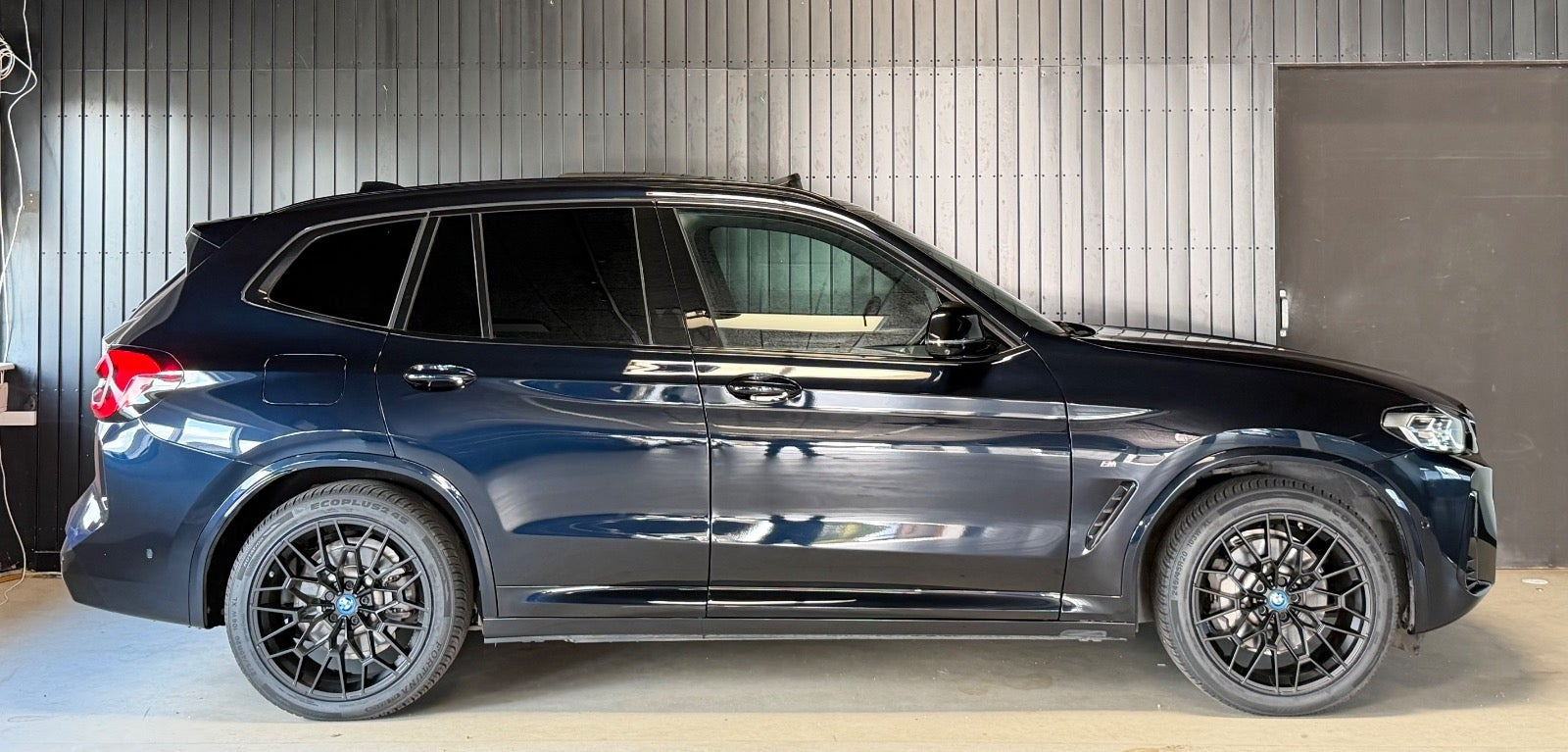 Sort BMW iX3 fra 2022