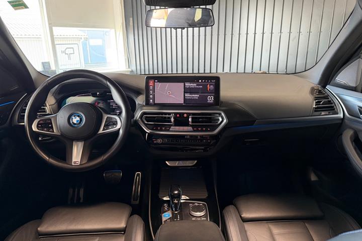 Sort BMW iX3 fra 2022