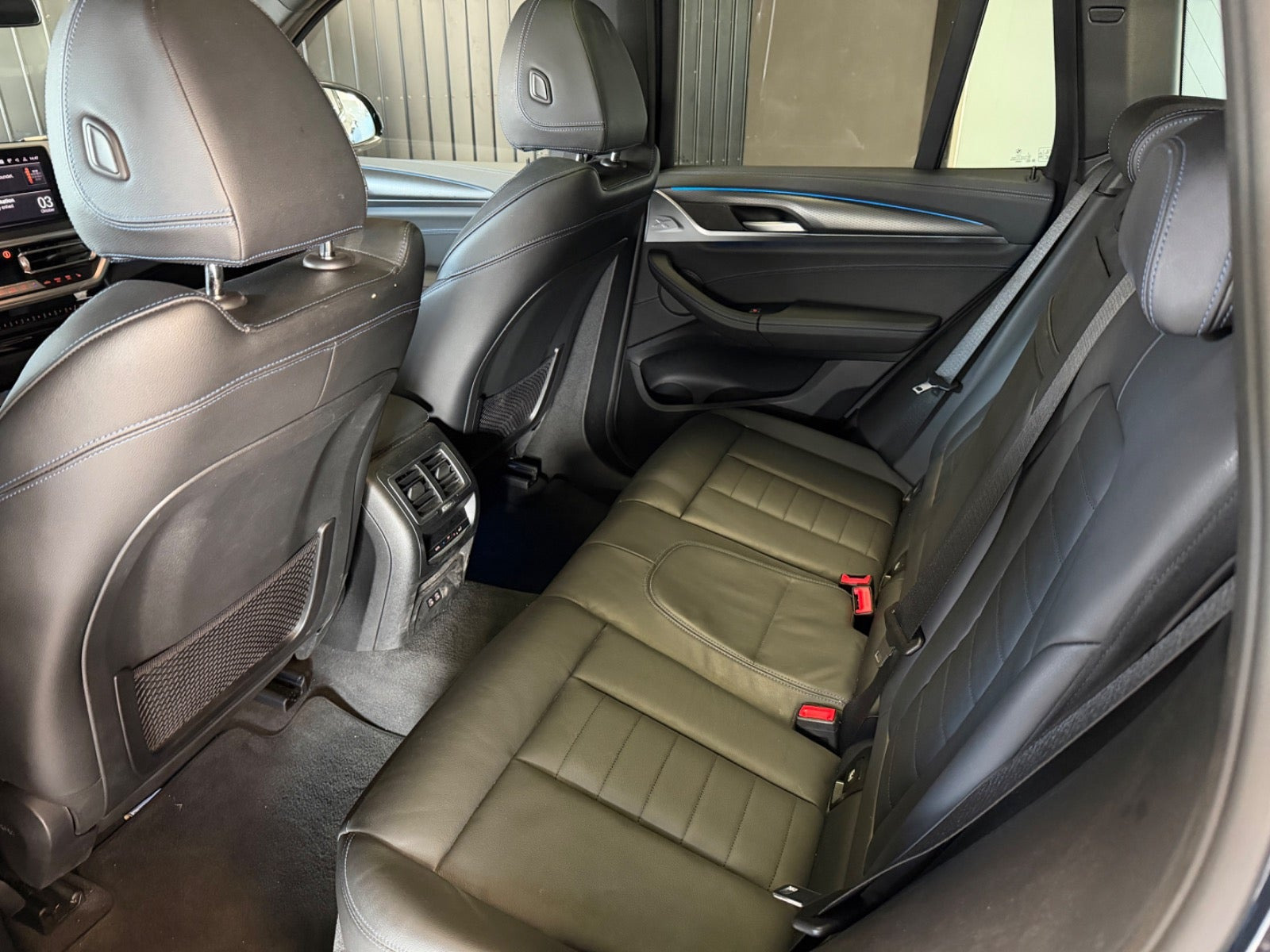 Sort BMW iX3 fra 2022