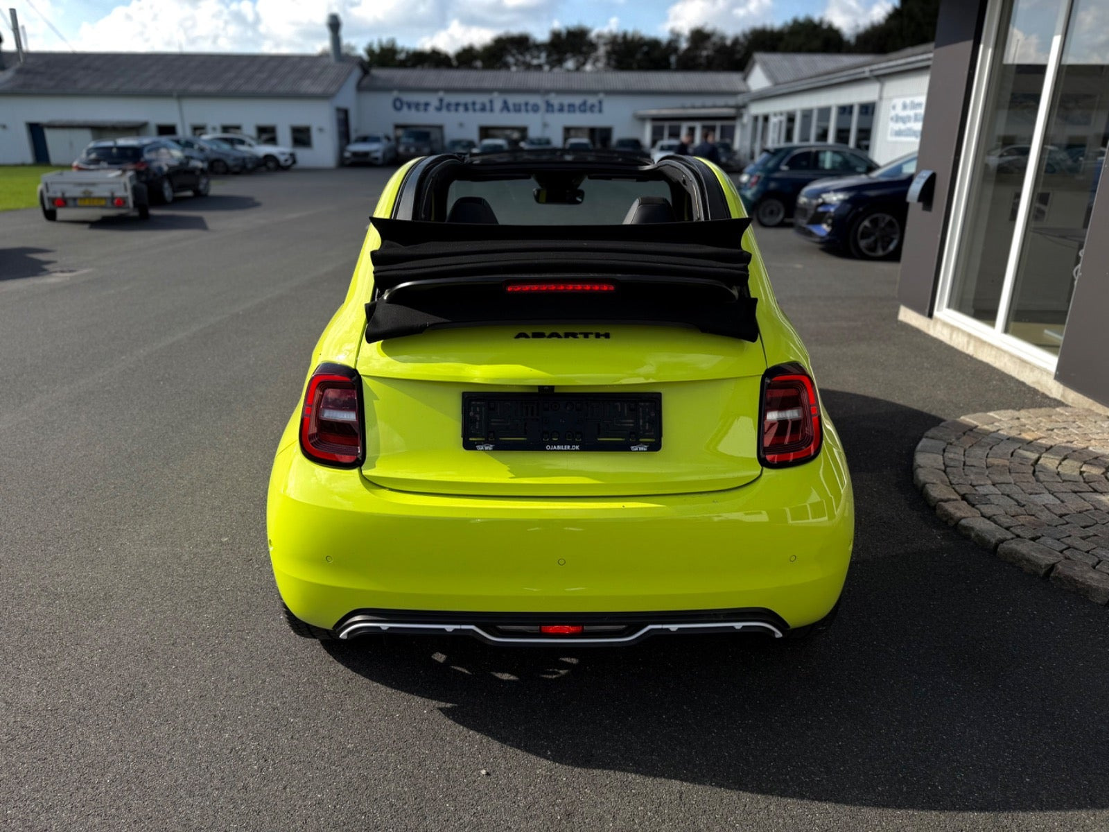 Gul Abarth 500e fra 2024