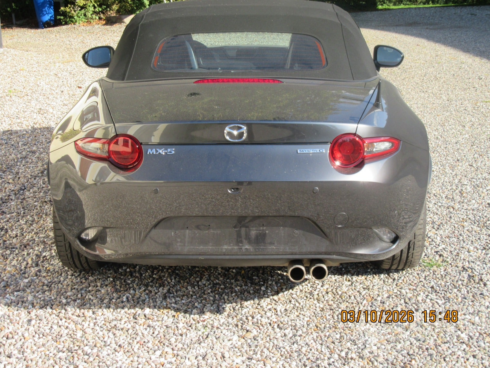 Grå Mazda MX-5 fra 2023