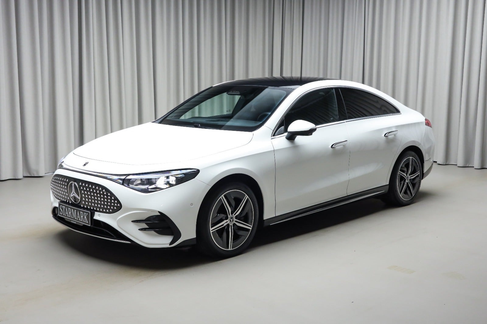Hvid Mercedes CLA250+ fra 2025