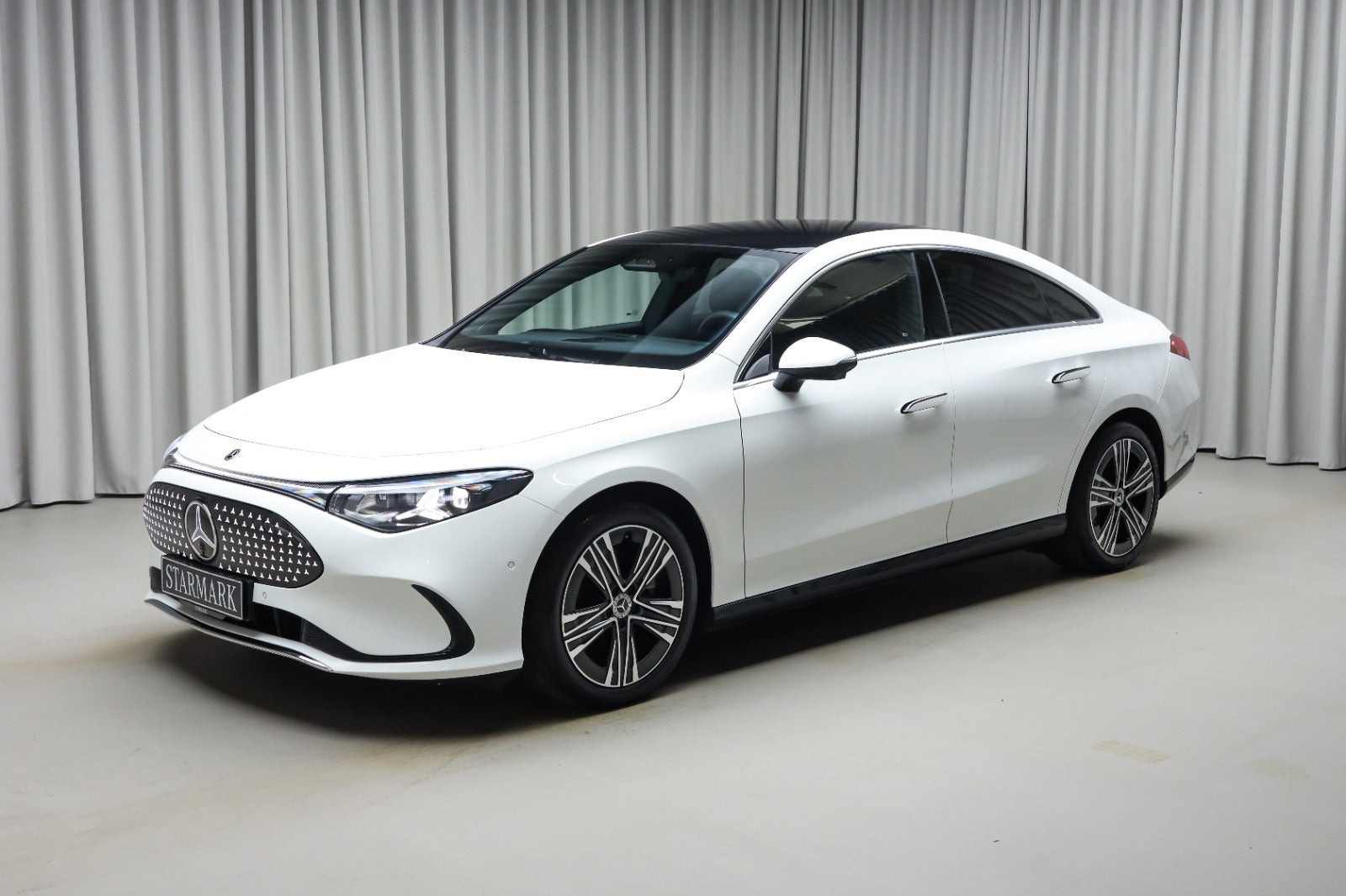 Hvid Mercedes CLA250+ fra 2025