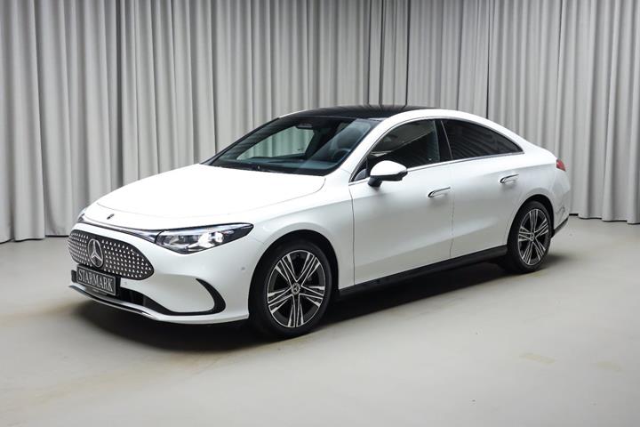Hvid Mercedes CLA250+ fra 2025