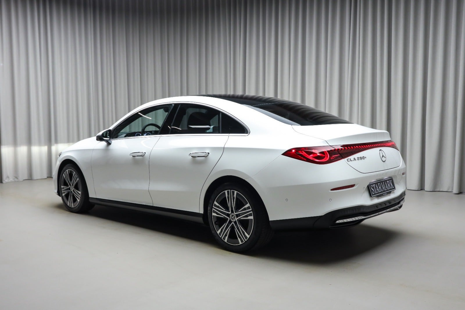 Hvid Mercedes CLA250+ fra 2025