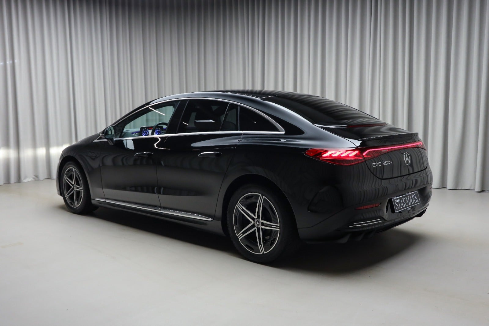Sort Mercedes EQE350+ fra 2026