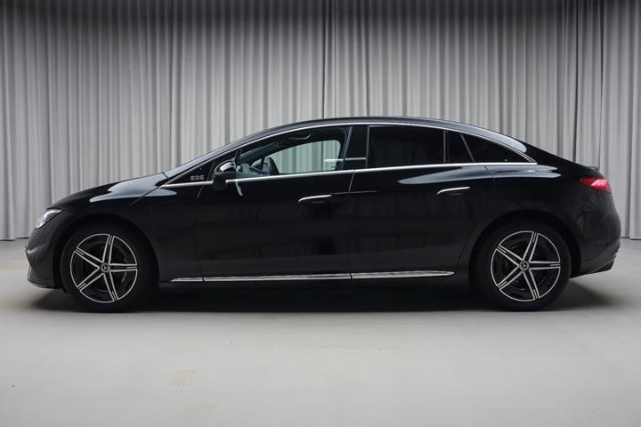 Sort Mercedes EQE350+ fra 2026
