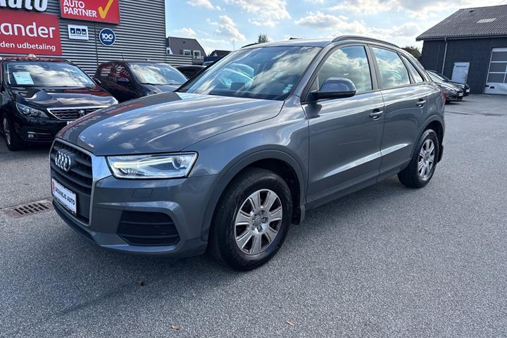 Grå Audi Q3 fra 2018