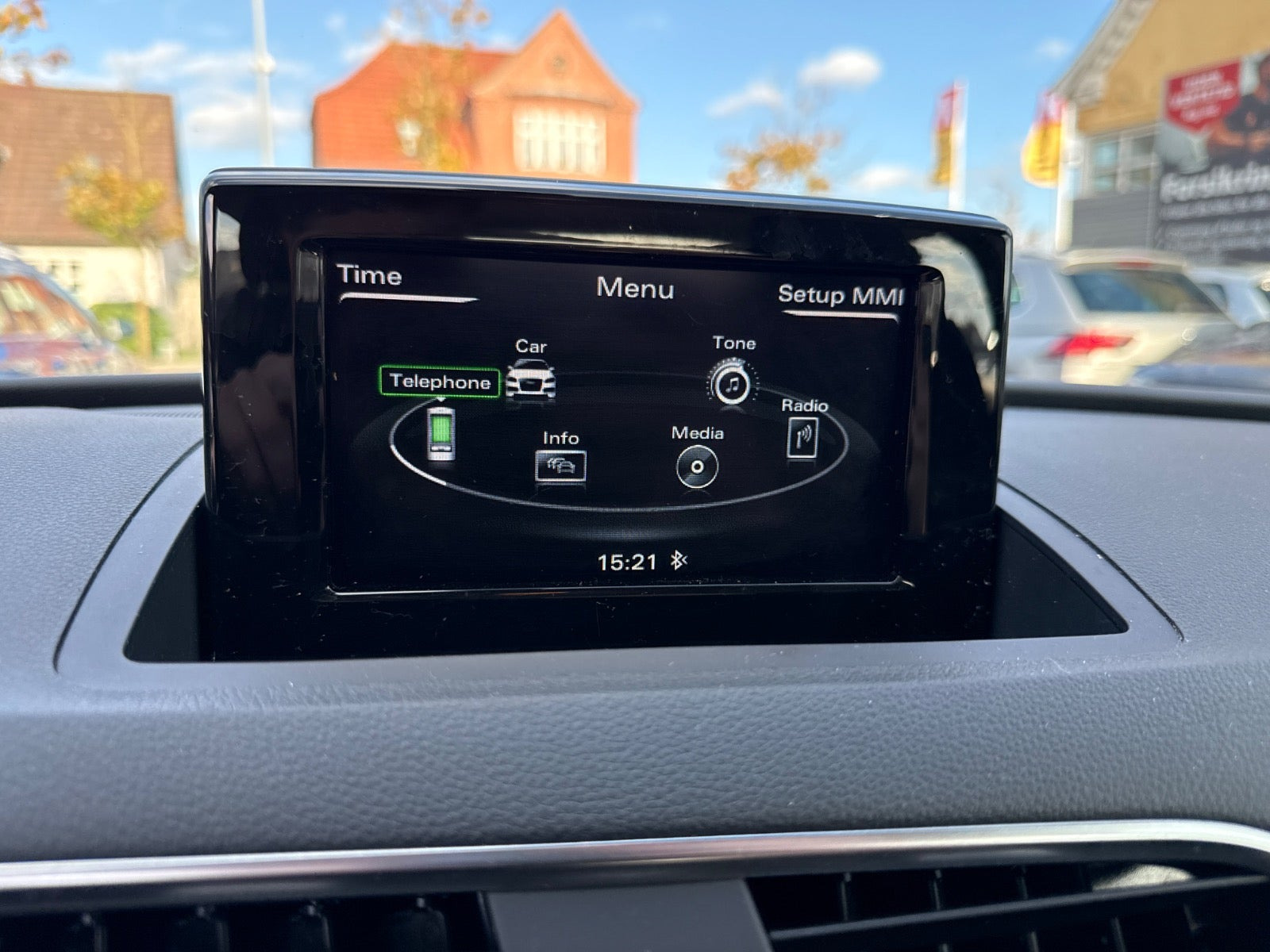 Grå Audi Q3 fra 2018