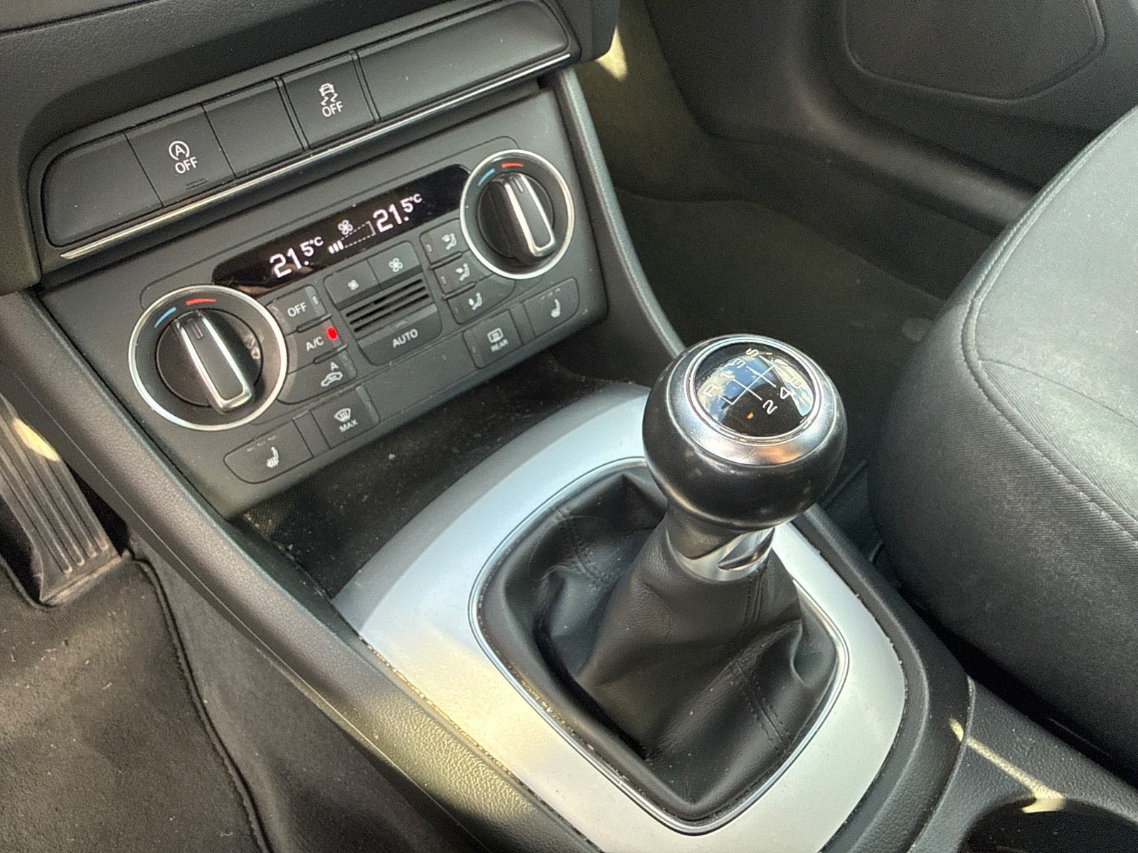 Grå Audi Q3 fra 2018