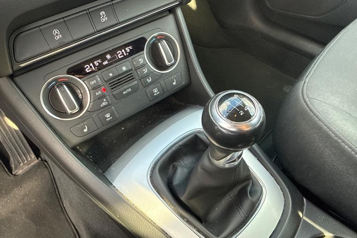 Grå Audi Q3 fra 2018